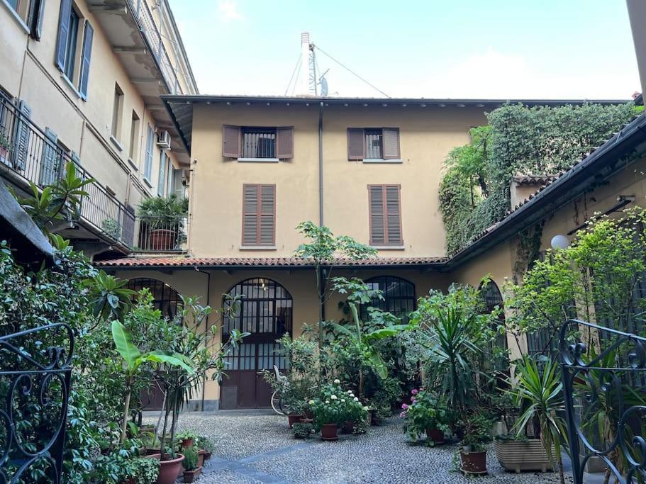 Taxi No-need - Metro, Train Station, Nightlife And Restaurants Apartment Milan